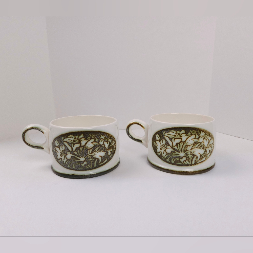RARE Set Of Wedgwood Tiger Lily Floral Coffee Mugs Tea Cups Vintage 3 x 2.5